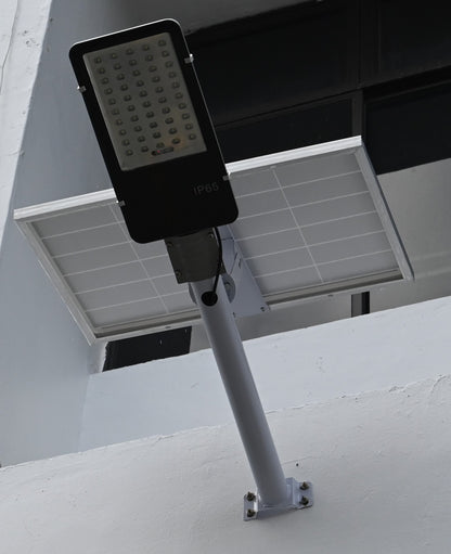Solar Street Light 100W With 35,000 mAH Battery Capacity