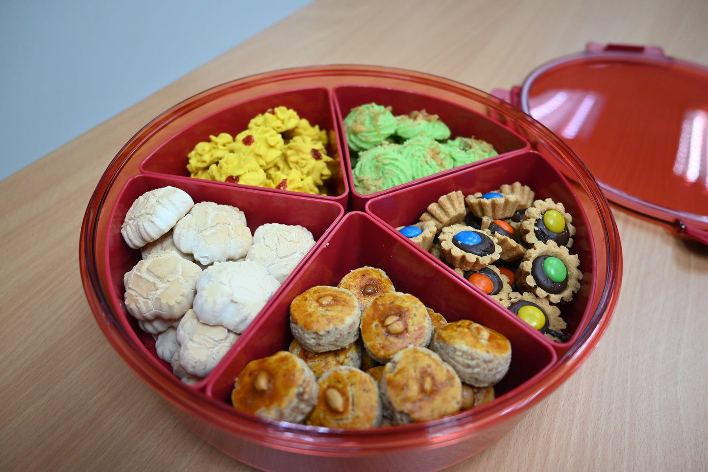 Airtight Round Type Cookies Containers